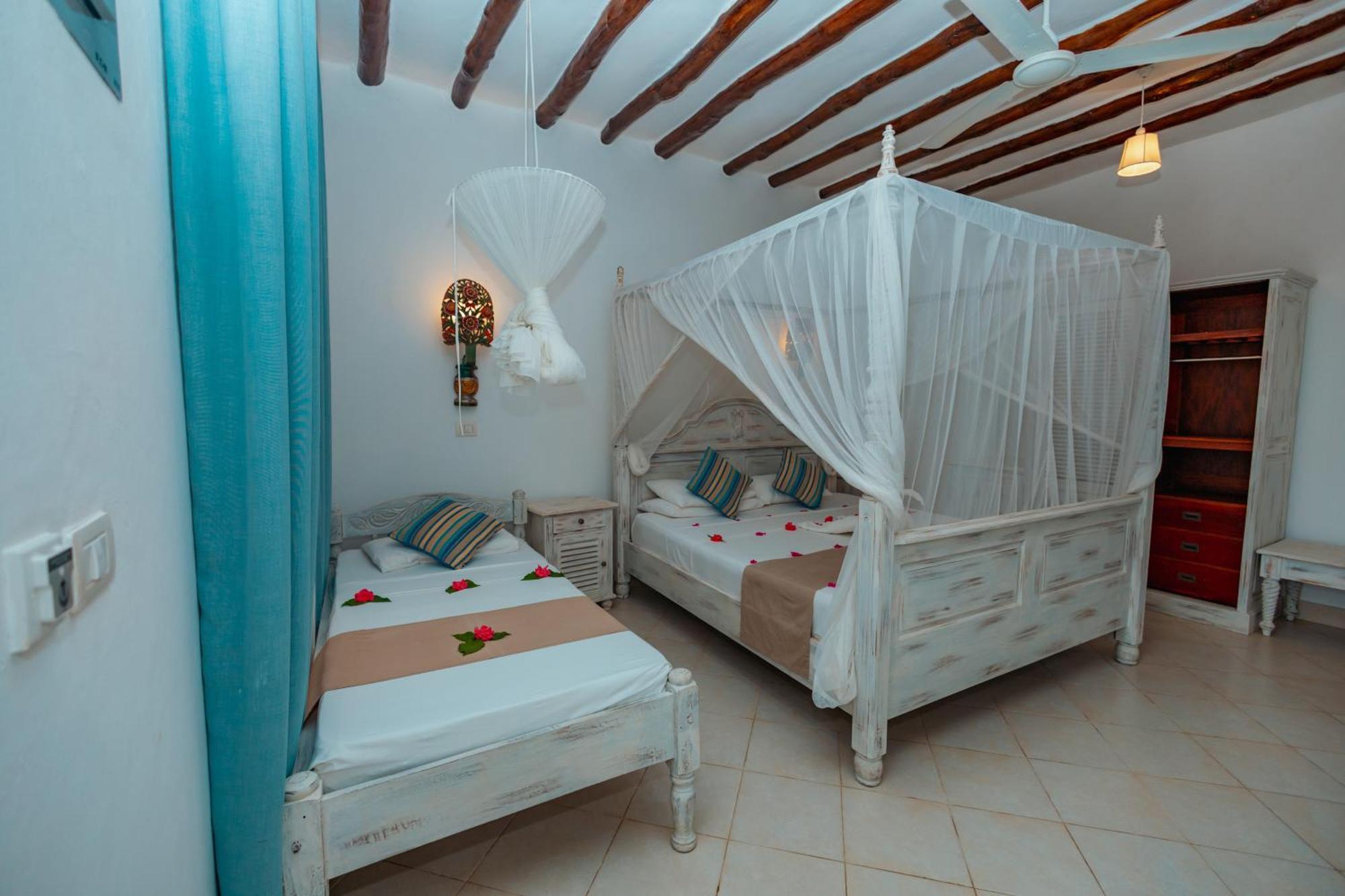 Twiga Beach Resort Watamu Exteriör bild