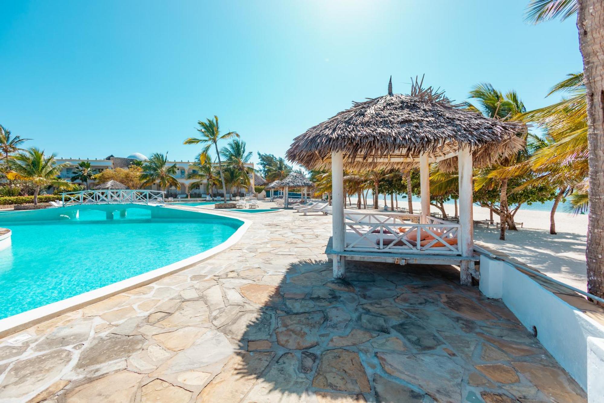 Twiga Beach Resort Watamu Exteriör bild