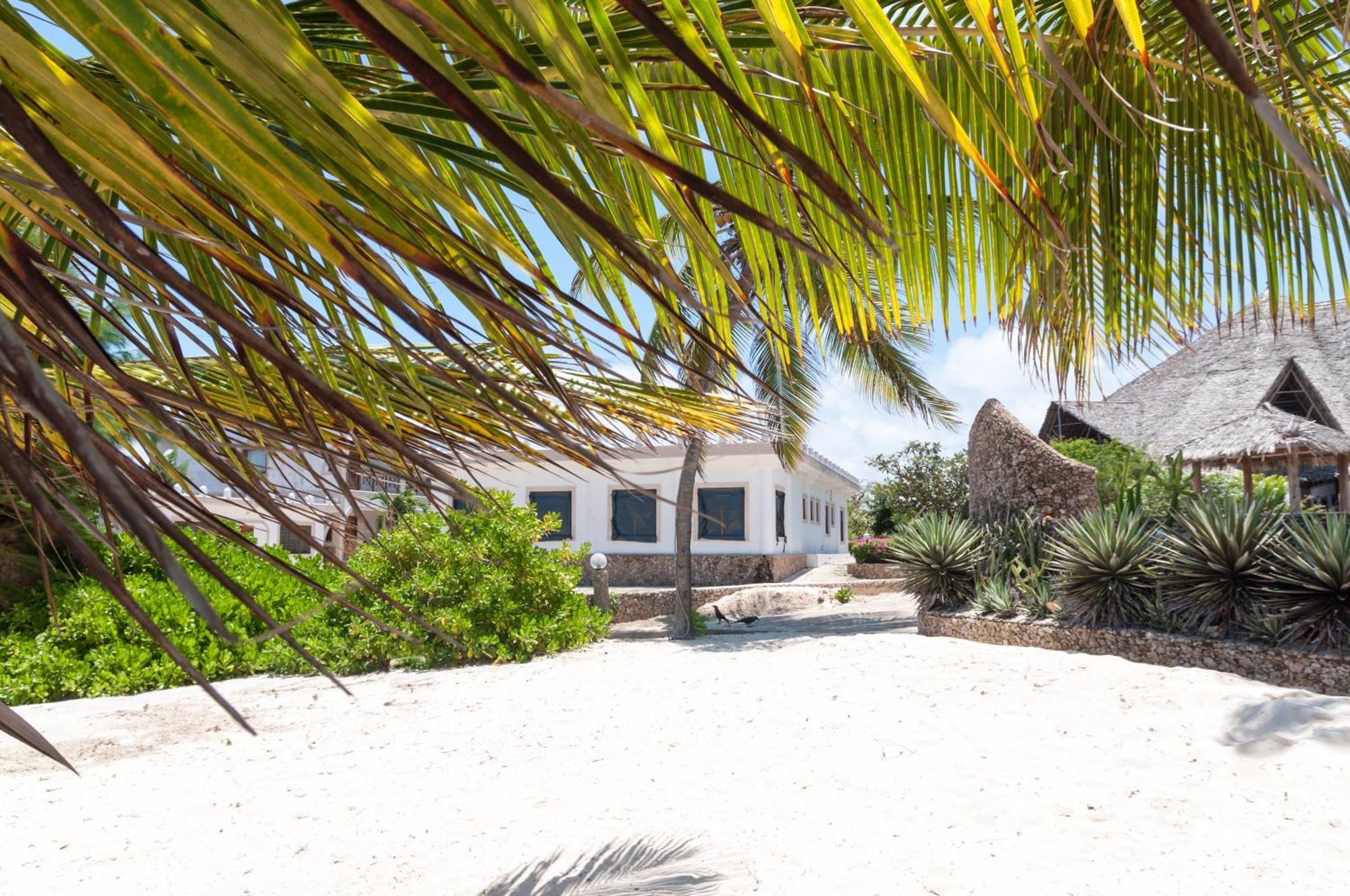 Twiga Beach Resort Watamu Exteriör bild