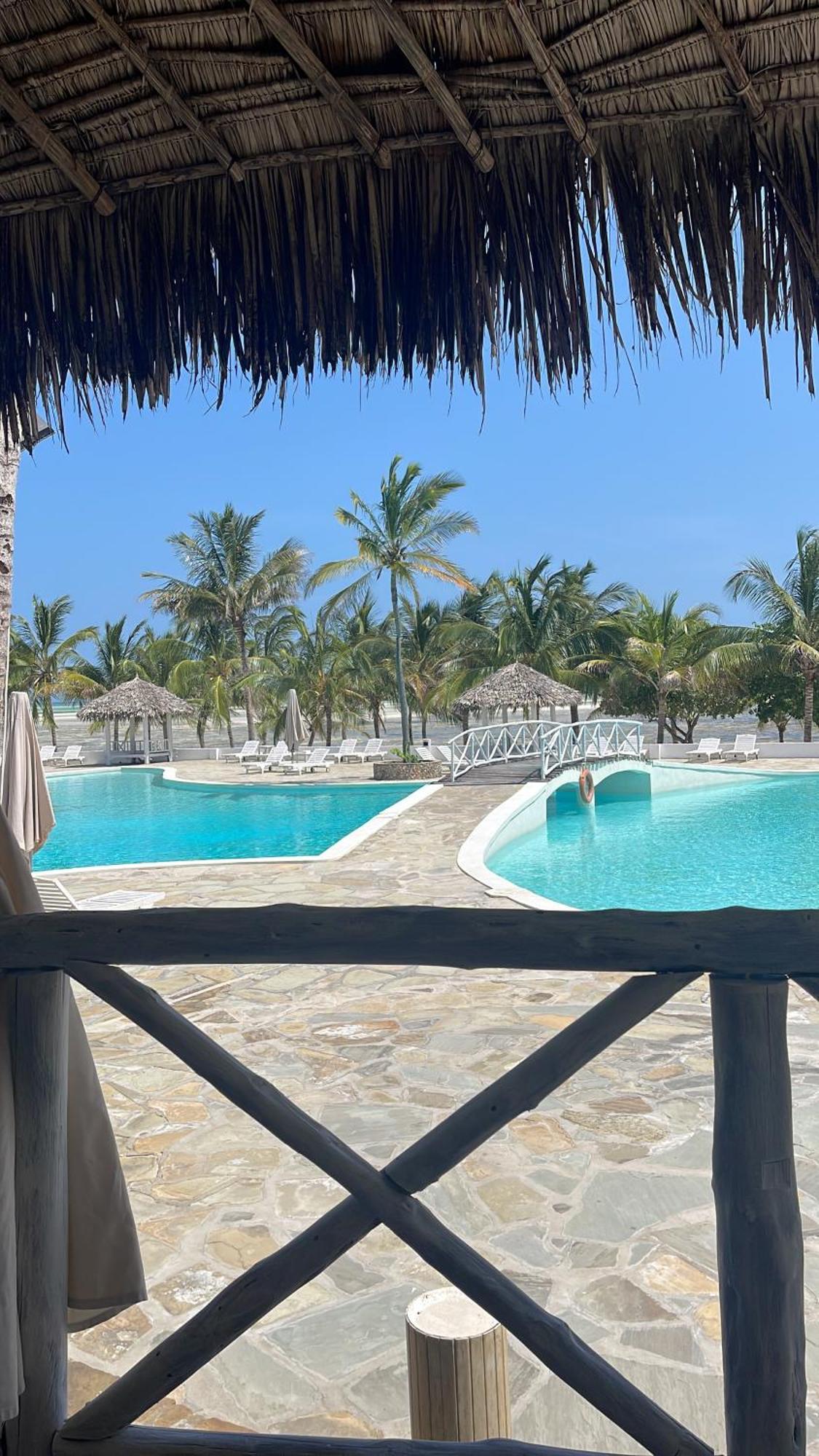 Twiga Beach Resort Watamu Exteriör bild