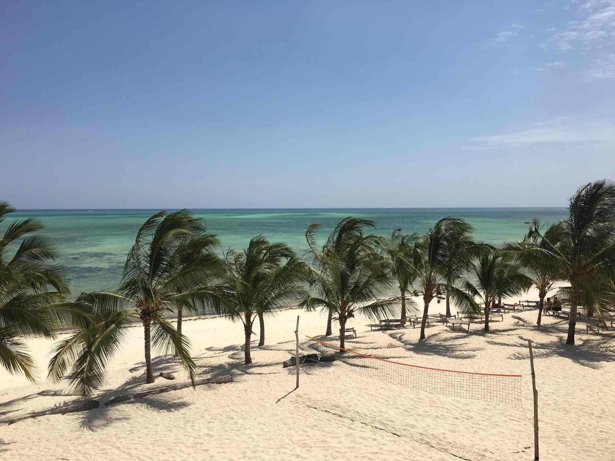 Twiga Beach Resort Watamu Exteriör bild