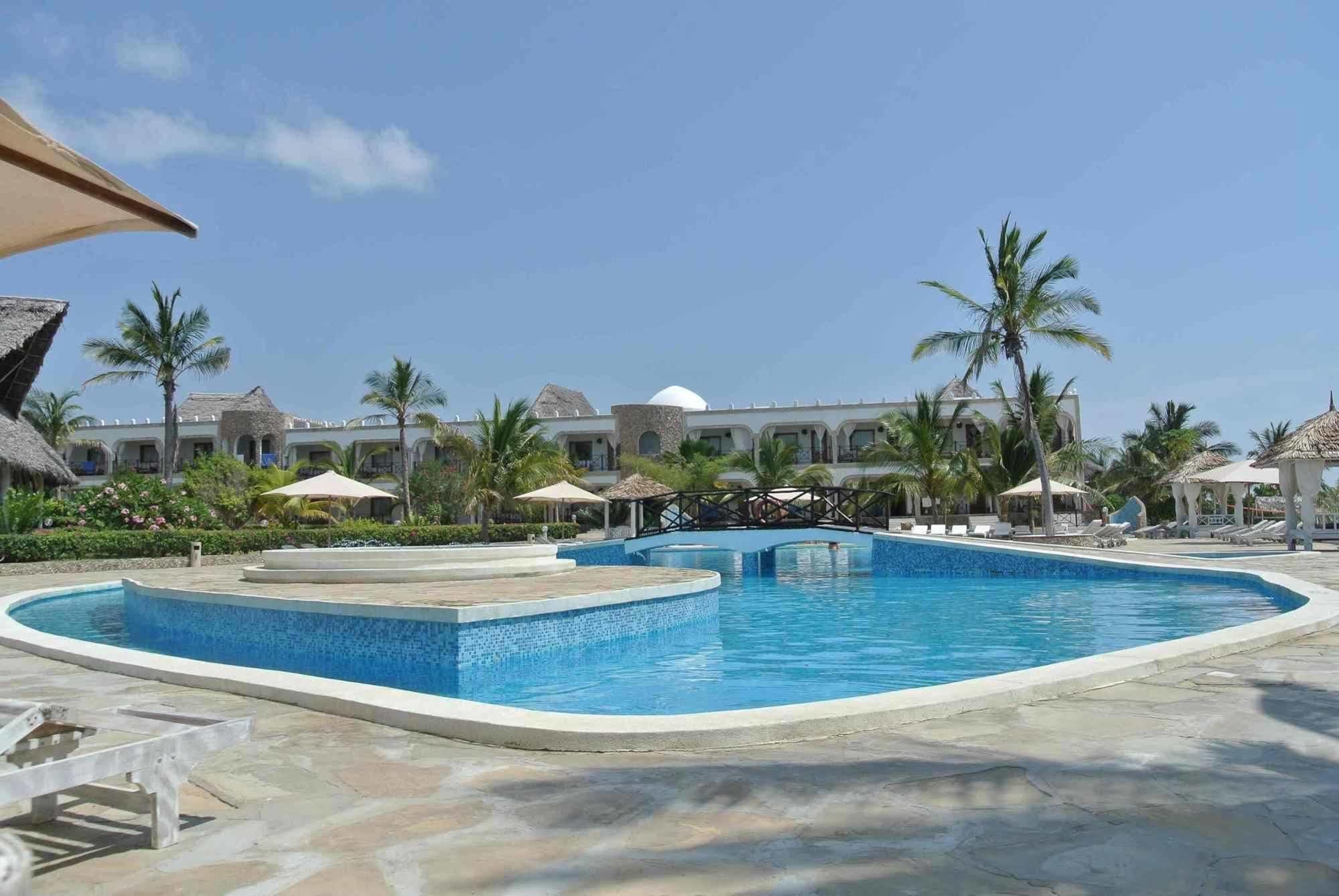 Twiga Beach Resort Watamu Exteriör bild